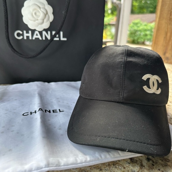Chanel CC Cap - Picture 2 of 16